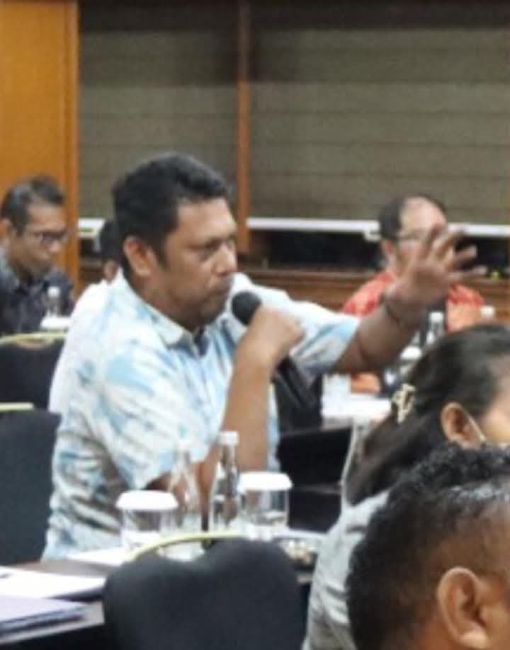 Kuliah (S3) menyelesaikan Doktoral di Unesa Surabaya