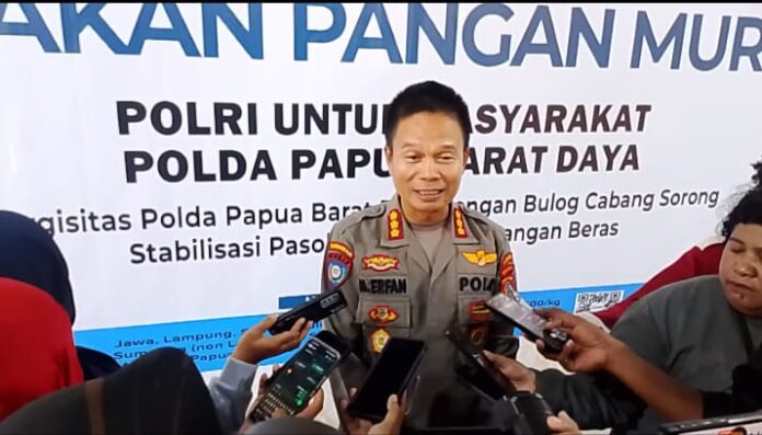 Kombes Pol M. Erfan, S.I.K., Salurkan 6,39 Ton Beras Murah di Kabupaten Sorong