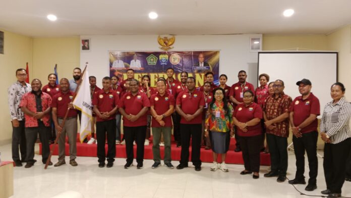 WhatsApp Image 2025-11-06 at 17.49.11 Menuju Ajang Pesparani Tingkat Provinsi Papua Barat I Pembimas Katolik Menghadiri Acara Pelepasan Kontigen Pesparani Katolik Kabupaten Tambrauw