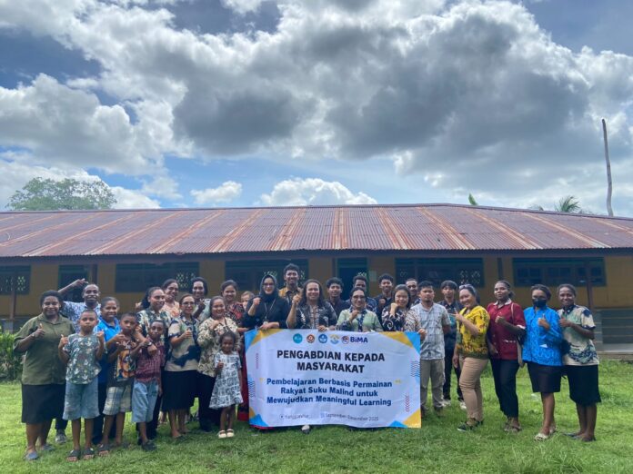WhatsApp Image 2025-11-08 at 16.22.29 Permainan Rakyat Suku Malind Hadir di Kelas: Universitas Musamus Wujudkan Pembelajaran yang Bermakna di SD Yanggandur