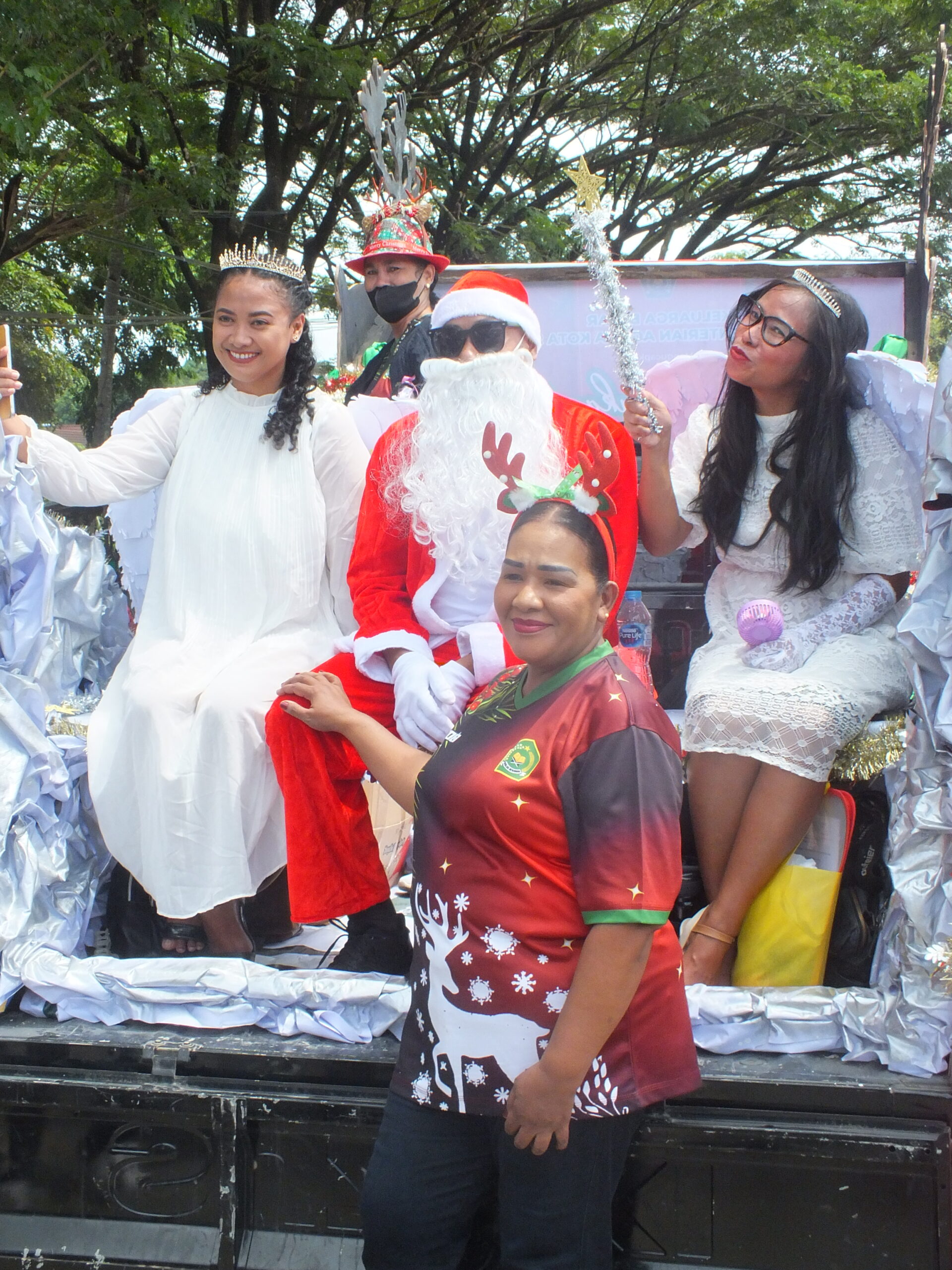 Karnaval ini menjadi pembuka rangkaian agenda Bulan Natal 