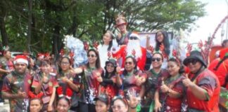 Kantor Kementerian Agama Kota Sorong Meriahkan Karnaval Santa Klaus