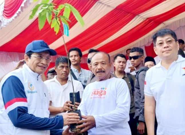 "Nilai keagamaan tidak hanya mengatur hubungan manusia dengan Tuhan, tetapi juga dengan sesama manusia serta seluruh ciptaan