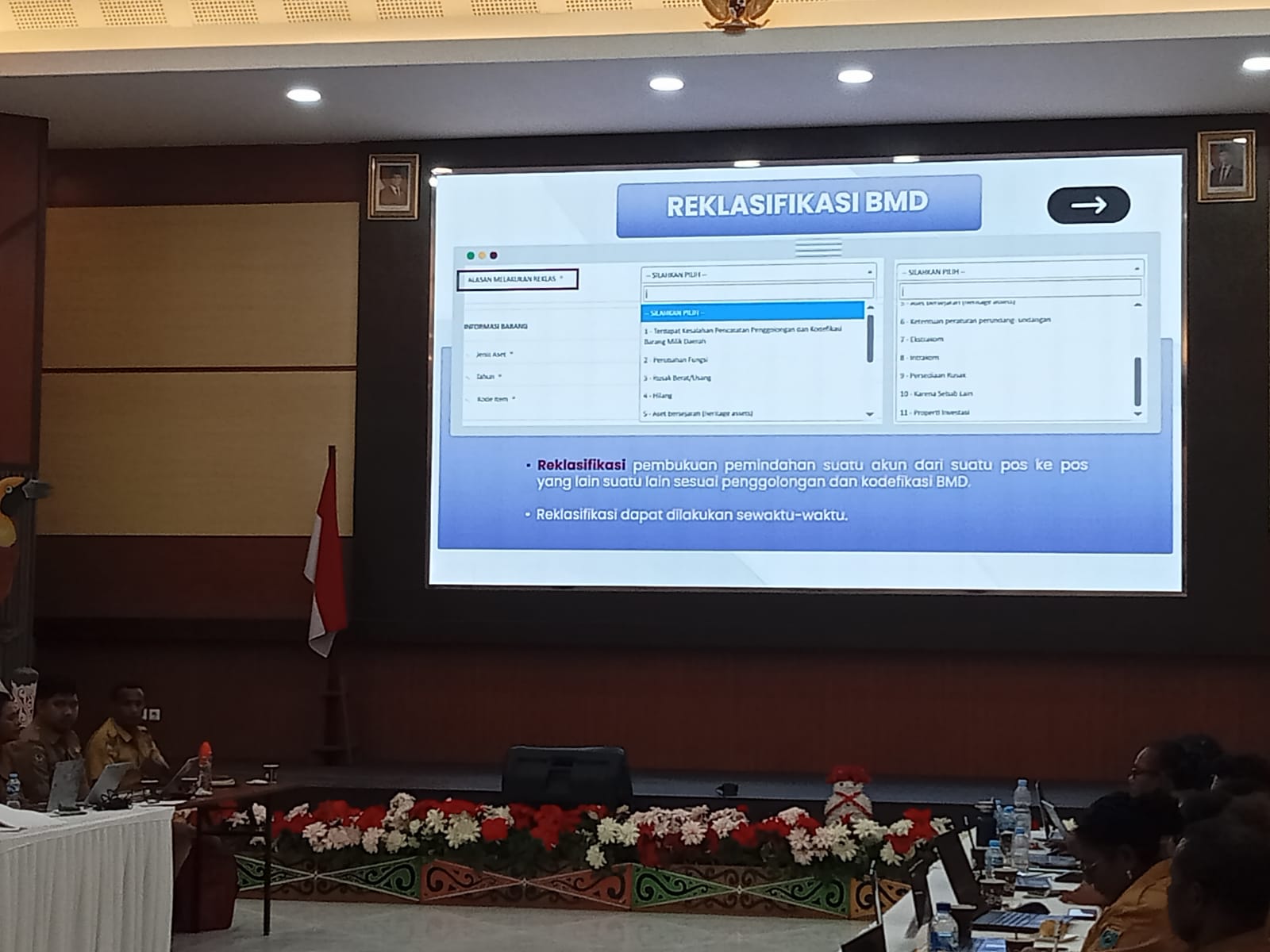 "Kegiatan Sosialisasi E-BMD bertujuan untuk menyusun Prosedur Operasional Terkait Pemutakhiran Data Aset Melalui Rekonsiliasi Aset Antara BPPKAD Dengan Seluruh SKPD Yang Diadakan Secara Berkala