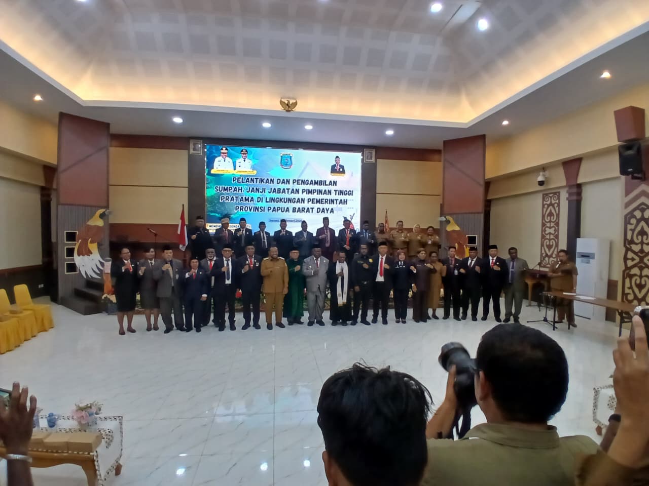 Para Pejabat Eselon II yang dilantik Gubernur PBD