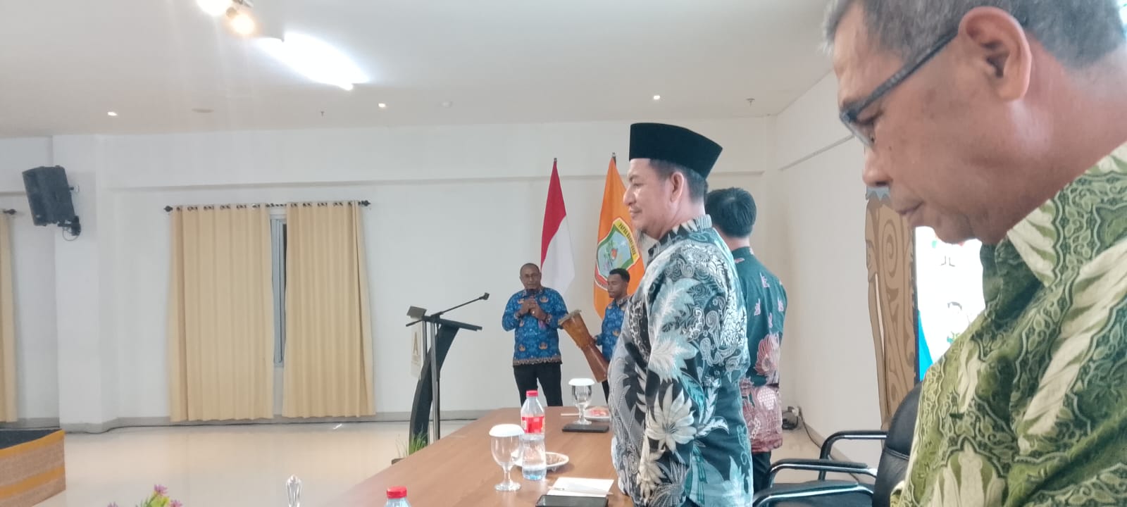 Kegiatan ini resmi dibuka secara resmi Plh.Kepala Dinas Pendidikan dan Kebudayaan, Jhon Agustinus Airbaba, MM.,