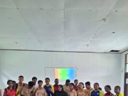 Sosialisasi Program Pendayagunaan Ruang Publik kategori perseorangan dengan tema “Fashion Show Baju Adat Papua”