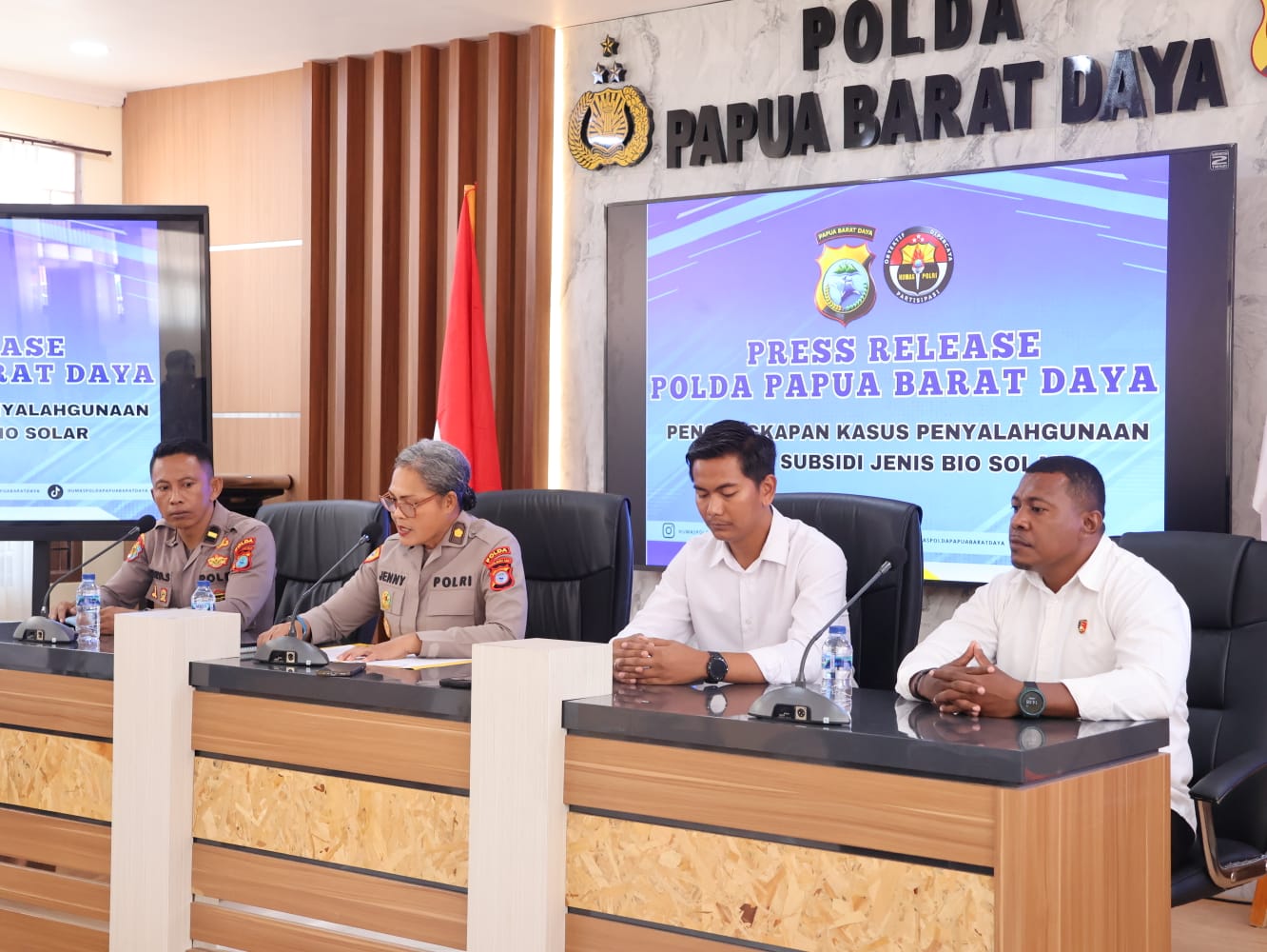konferensi pers di Aula Mapolda PBD, Senin (20/4/2026).