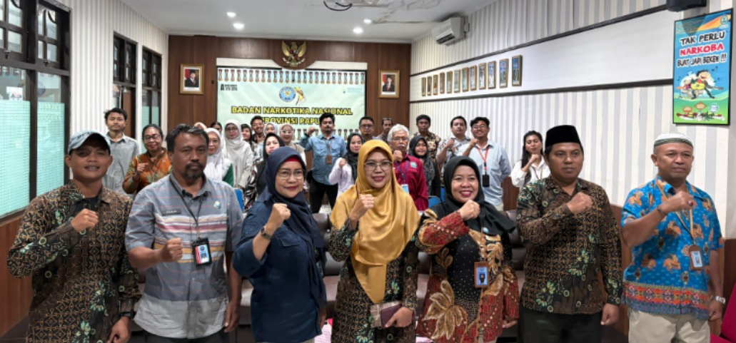 Program ini juga sekaligus terintegrasi dengan pemberlakuan kurikulum berbasis cinta di madrasah,