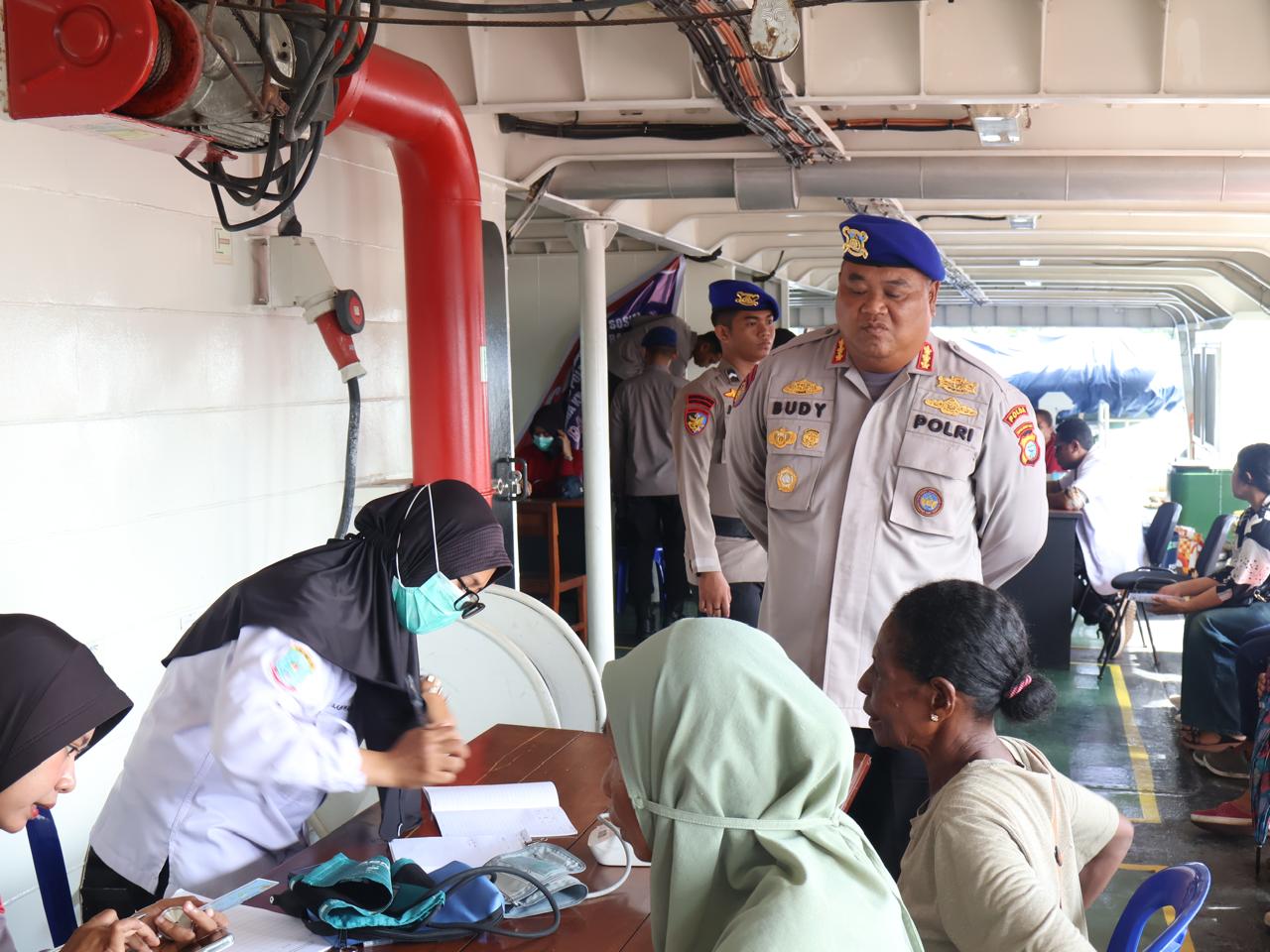Polri hadir tidak hanya sebagai pelindung, pengayom, dan pelayan masyarakat, tetapi juga sebagai mitra yang peduli terhadap kesejahteraan masyarakat pesisir. 