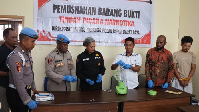 Direktorat Reserse Narkoba (Ditresnarkoba) Polda Papua Barat Daya, memberantas peredaran gelap dan penyalahgunaan narkotika. Bahkan telah melaksanakan pemusnahan barang bukti narkotika jenis sabu
