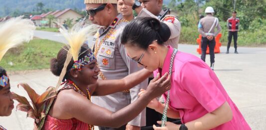 Brigjen Pol. Audie S. Latuheru, S.I.K., M.Han., mengatakan Polri harus terus memperkuat sinergi dan kamtibmas di Kabupaten Tambrauw, Provinsi Papua Barat Daya