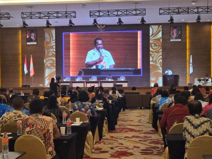 Ketua DPR Papua Barat Daya, Ortis Fernando Sagrim menegaskan menjadi seorang pemimpin bukan dinilai dari jabatan,