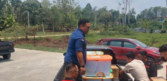 Kejati Geledah Kantor Balai Penegakan Hukum (Gakkum) Kementerian Lingkungan Hidup dan Kehutanan (KLHK) Wilayah Maluku dan Papua Kejati Geledah Kantor Balai Penegakan Hukum (Gakkum) Kementerian Lingkungan Hidup dan Kehutanan (KLHK) Wilayah Maluku dan Papua