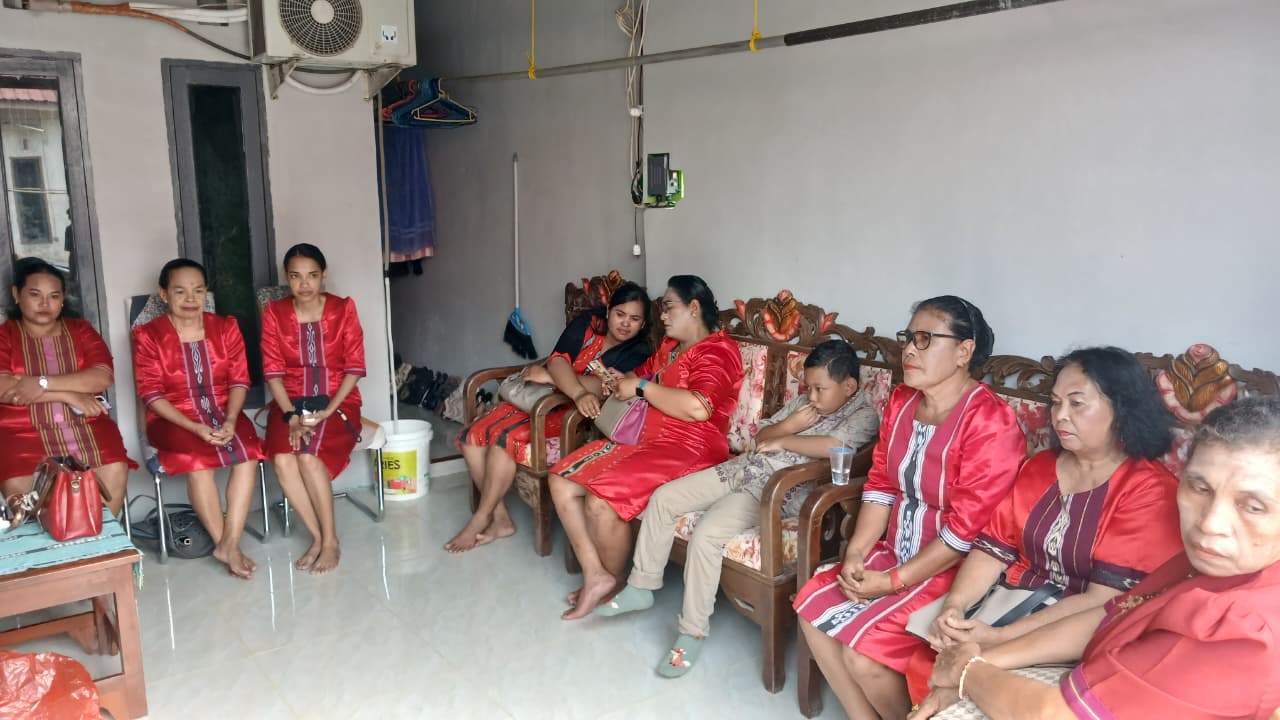 Jamuan Kasih di rumah Keluarga Bapak Yanumby